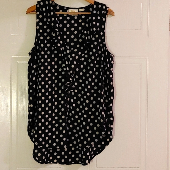 Anthropologie Tops - Anthropologie Sleeveless Blouse